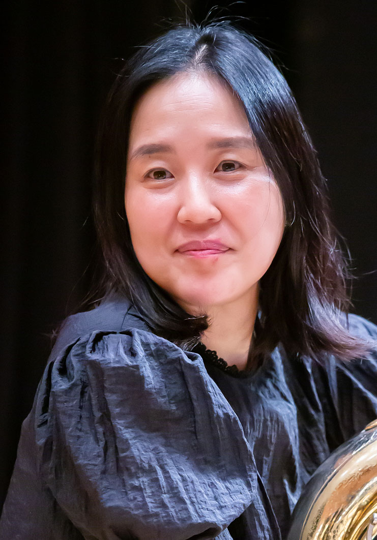 튜바 단원 사진
